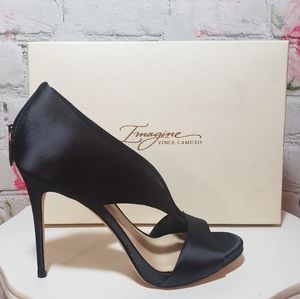 Imagine by Vince Camuto "Dailey" NIB